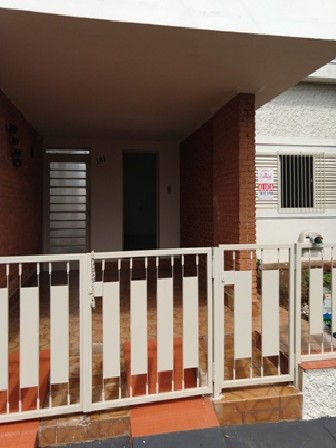 Casa para alugar com 3 quartos, 110m² - Foto 2