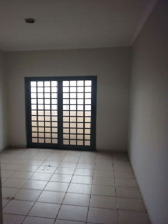 Apartamento para alugar com 2 quartos, 75m² - Foto 2