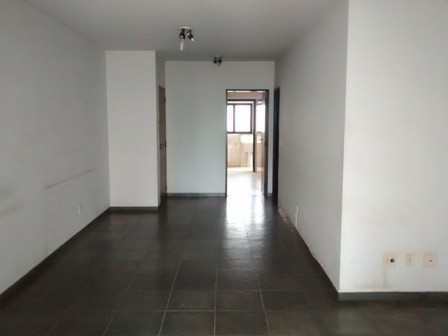 Apartamento à venda com 3 quartos, 108m² - Foto 3