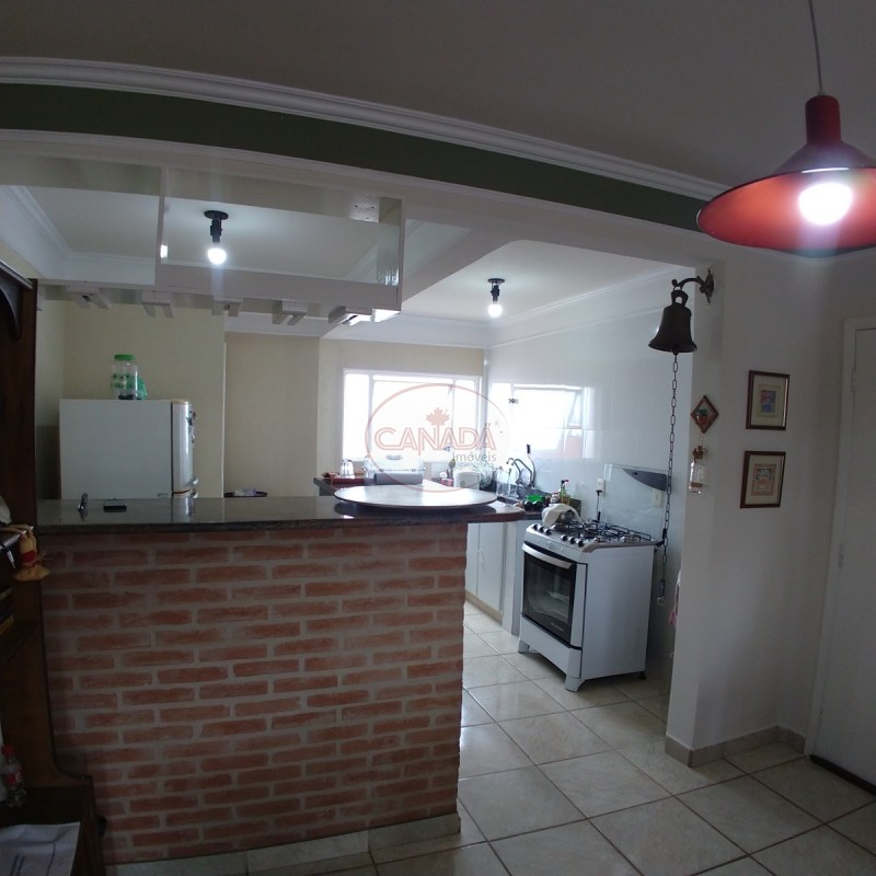 Apartamento à venda com 2 quartos, 75m² - Foto 2