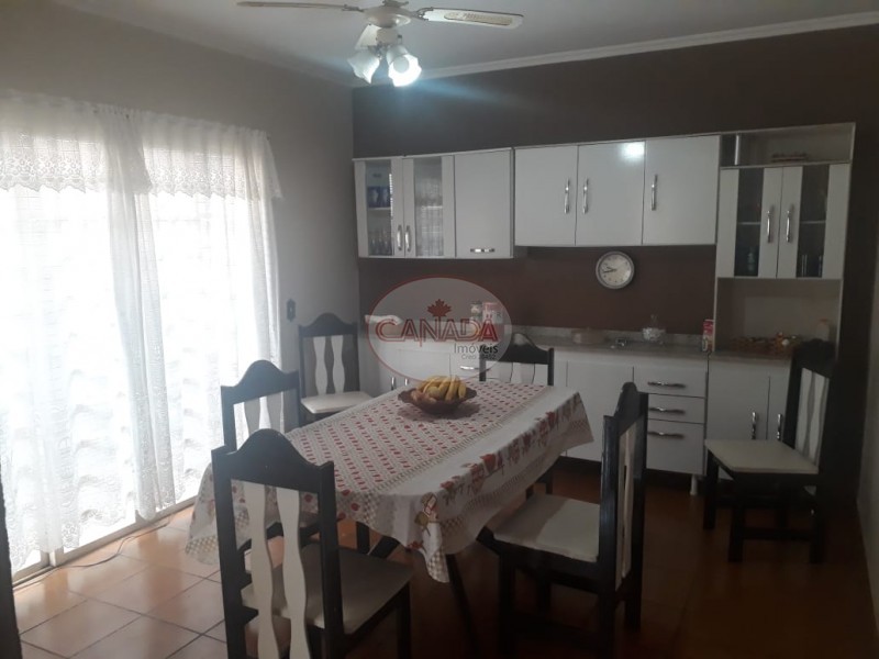 Casa à venda com 3 quartos, 220m² - Foto 9