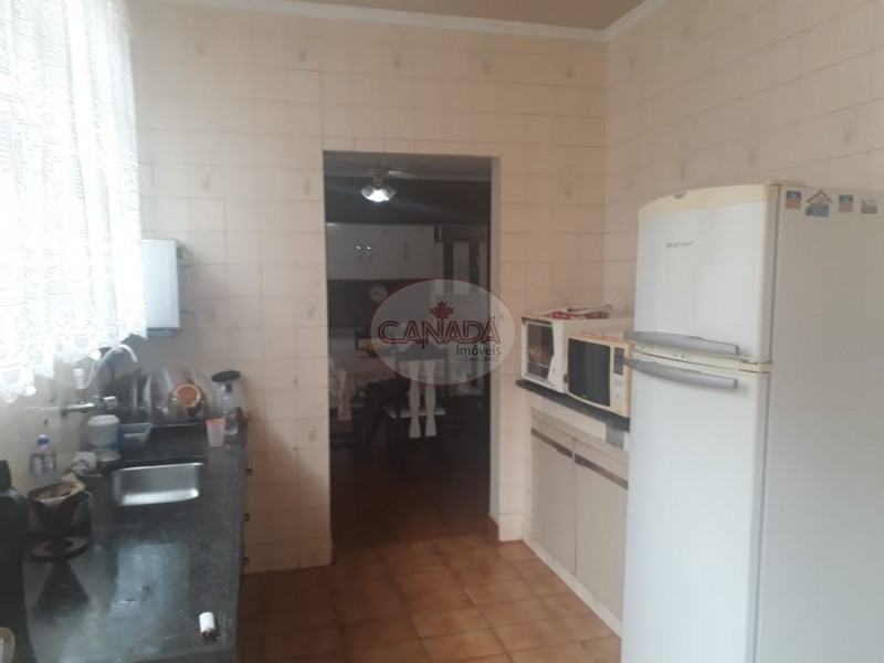 Casa à venda com 3 quartos, 220m² - Foto 10