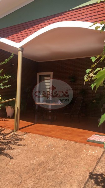 Casa à venda com 2 quartos, 126m² - Foto 1