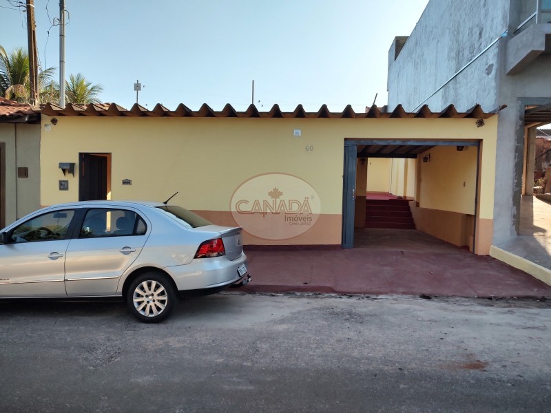 Casa à venda com 2 quartos, 130m² - Foto 1