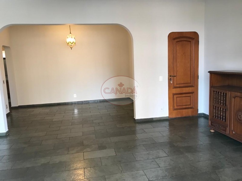 Apartamento à venda com 3 quartos, 150m² - Foto 2