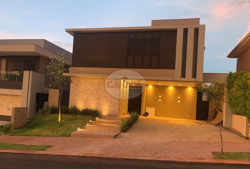 Casa de Condomínio à venda com 4 quartos, 350m² - Foto 1