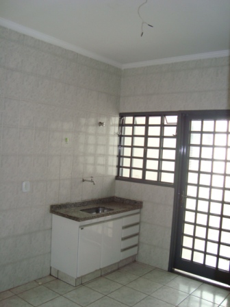 Apartamento para alugar com 2 quartos, 75m² - Foto 6